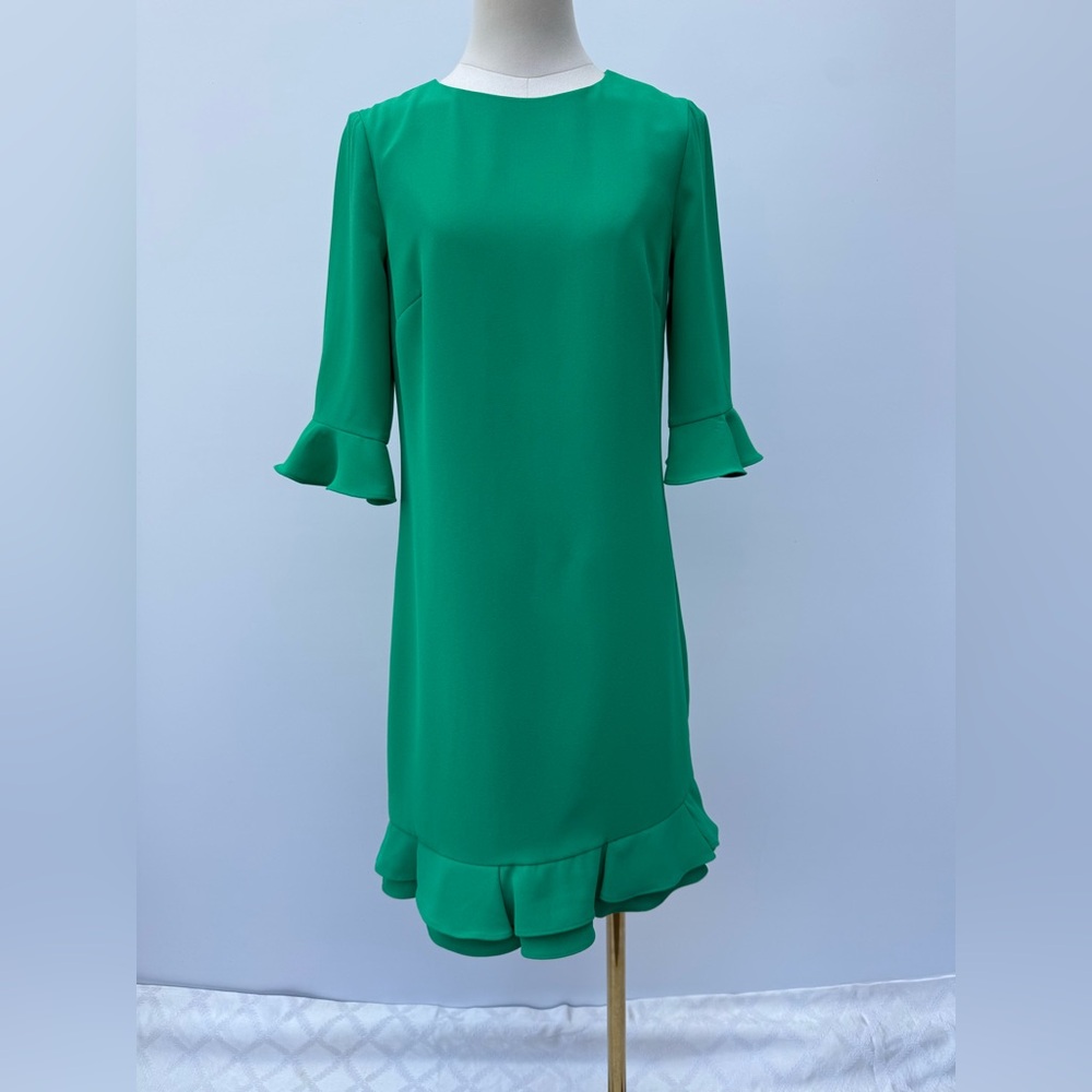 CeCe Elegant Emerald Green Ruffle Hem Shift Dress Size 0 - Picture 3 of 9